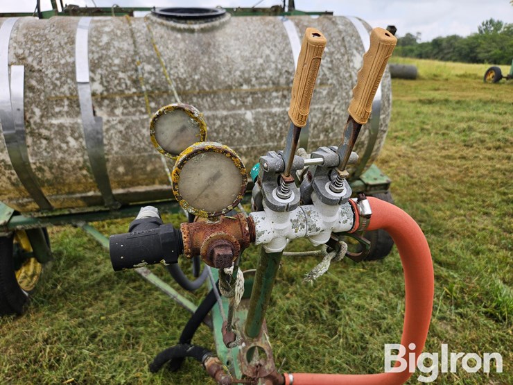 john-deere-32b-image-15