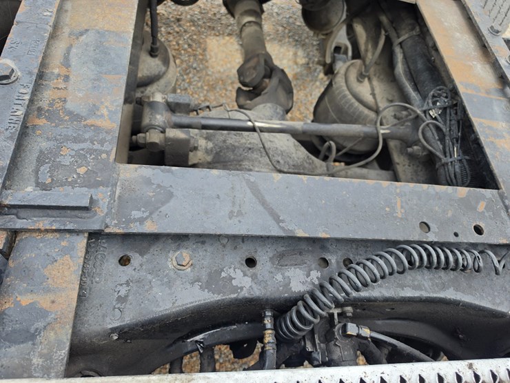 2005-peterbilt-379-image-87