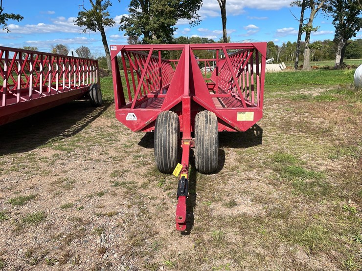 #1608-•-notch-24'-feeder-wagon-image-2