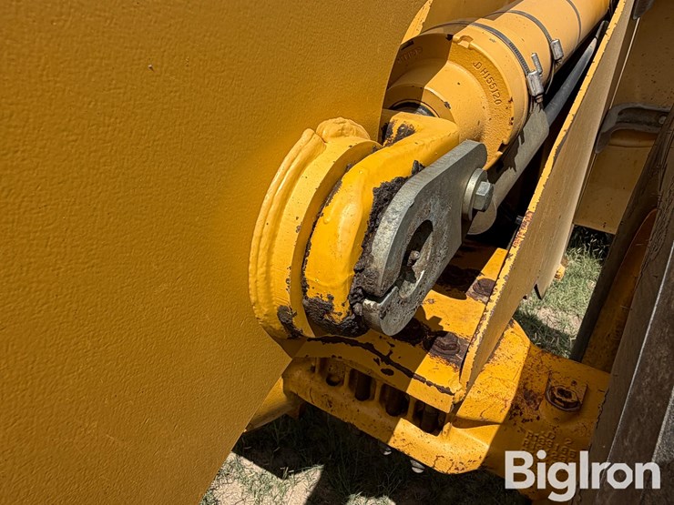 2001-deere-624h-image-16