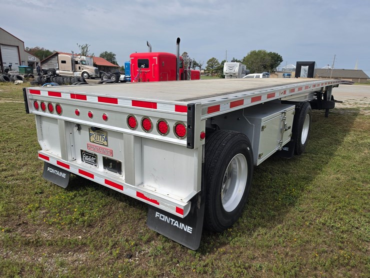 2023-fontaine-flat-bed-trailer-image-10