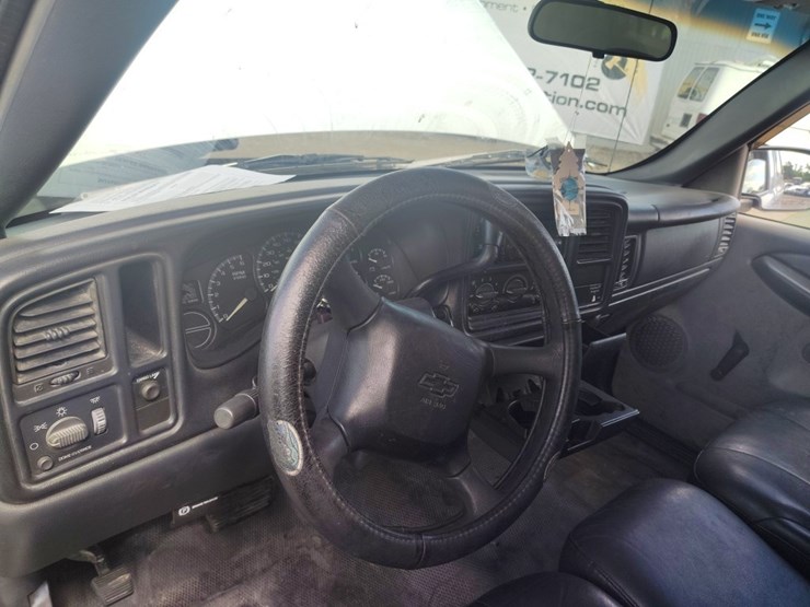 2000-chevrolet-silverado-1500-image-6