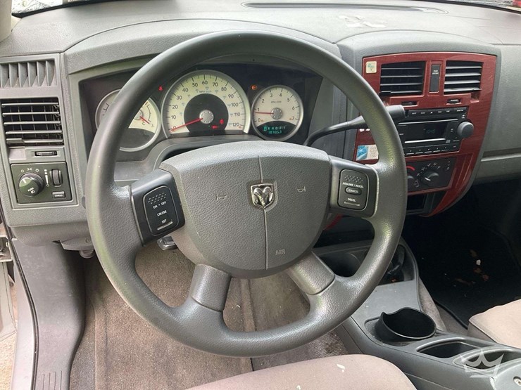 2005-dodge-dakota-image-14
