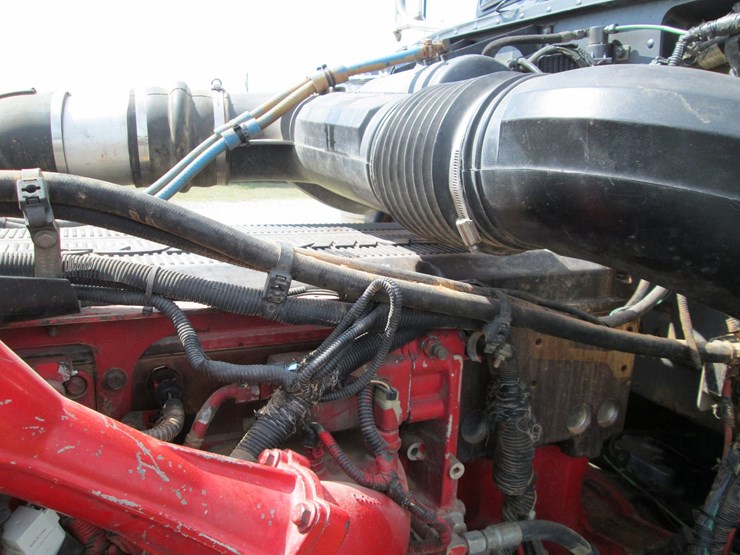 2006-peterbilt-389-image-25