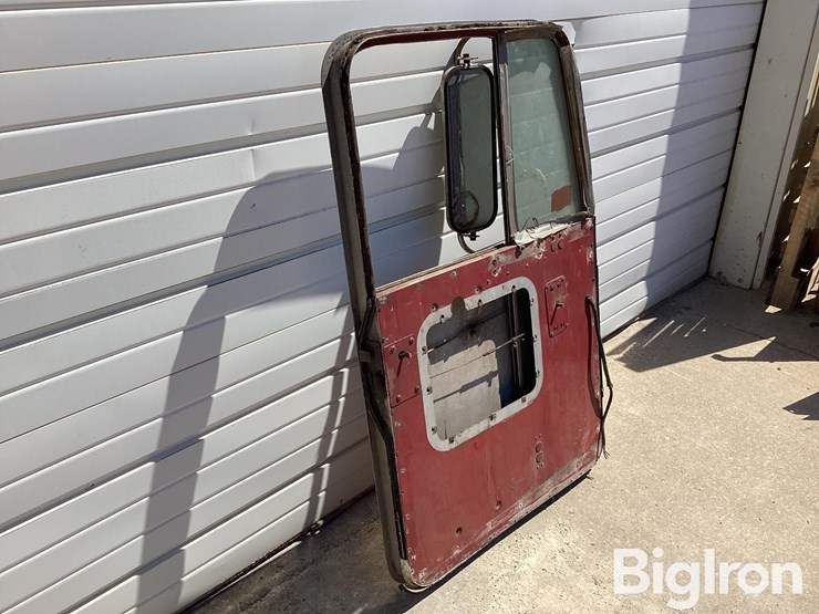 kenworth-top-handle-driver-side-door-image-7