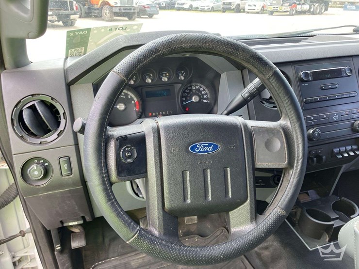 2016-ford-f350-image-13