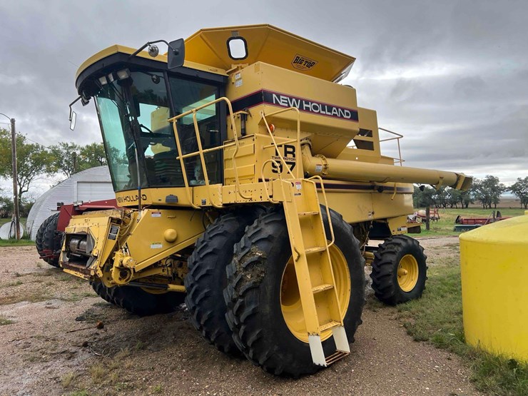 1995-new-holland-tr97-image-9
