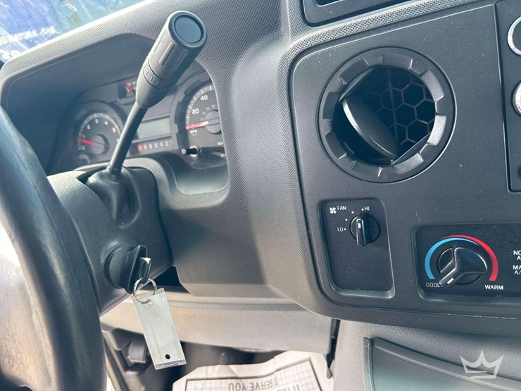 2019-ford-e350-image-18