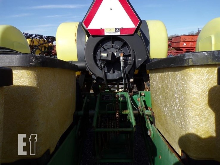 john-deere-7200-image-2
