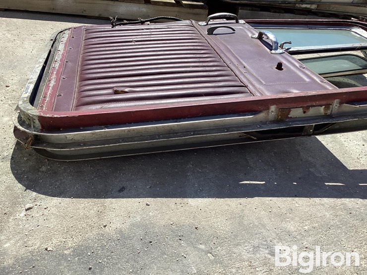 kenworth-pre-1972-top-handle-front-passenger-side-door-image-11