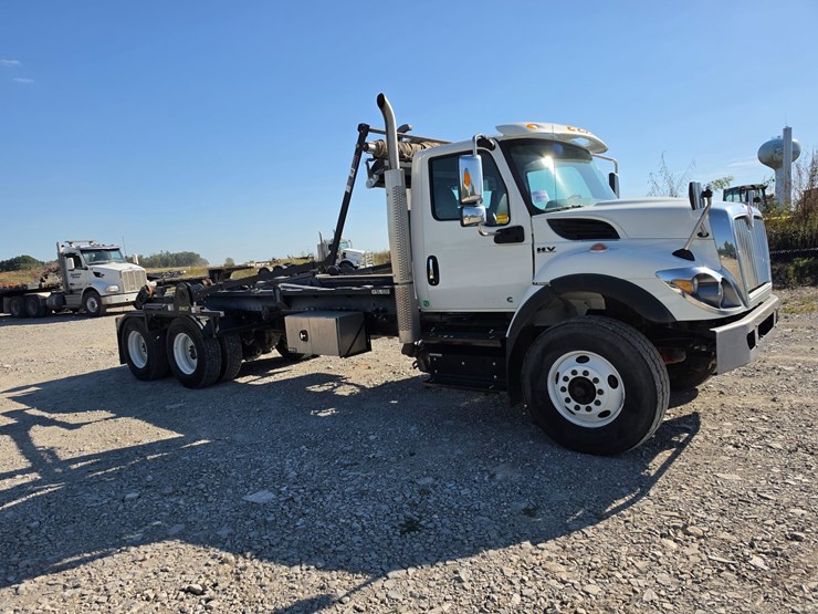 #25286-•-2021-international-hv607-truck-image-28