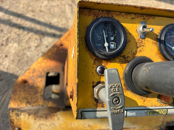 #2407-•-2013-beuthling-b305d-double-drum-smooth-roller-compactor-image-24