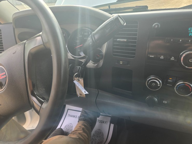 2013-gmc-sierra-3500-image-62