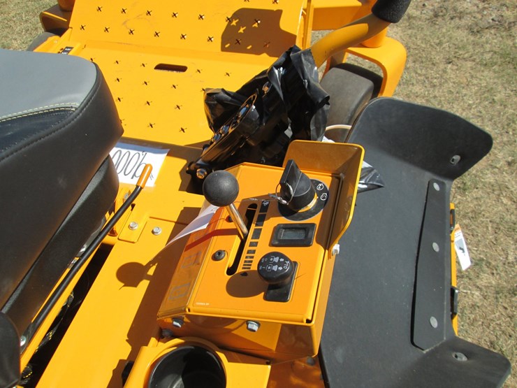 #50185-•-unused-2025-cub-cadet-pro-z-700-zero-turn-mower-1a30sh70011-inv#50185-image-18