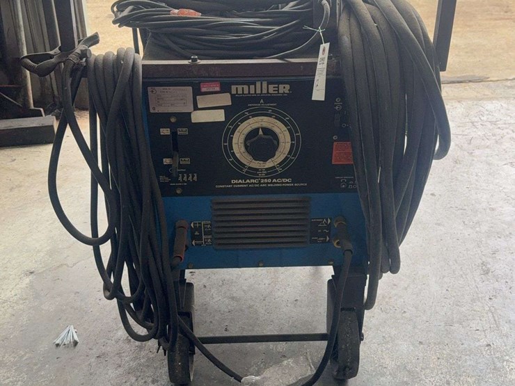 miller-dialarc-250-ac/dc-constant-current-arc-welding-power-source-with-leads,-s/n:-jg008642,-1ph,-200/230/460v,-does-have-3phase-plug-image-1