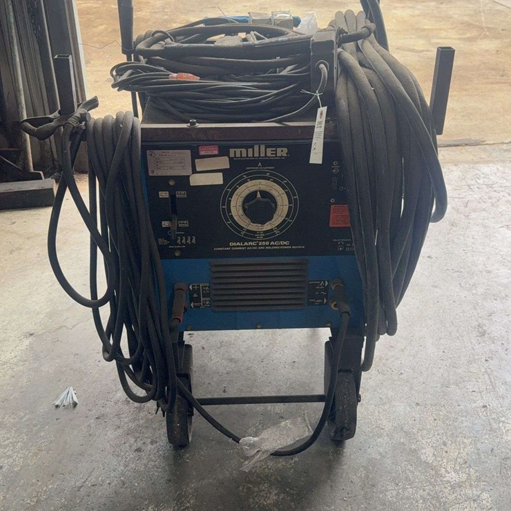 Miller Dialarc 250 AC/DC constant current arc welding power source with leads, S/N: JG008642, 1PH, 200/230/460V, does have 3phase plug