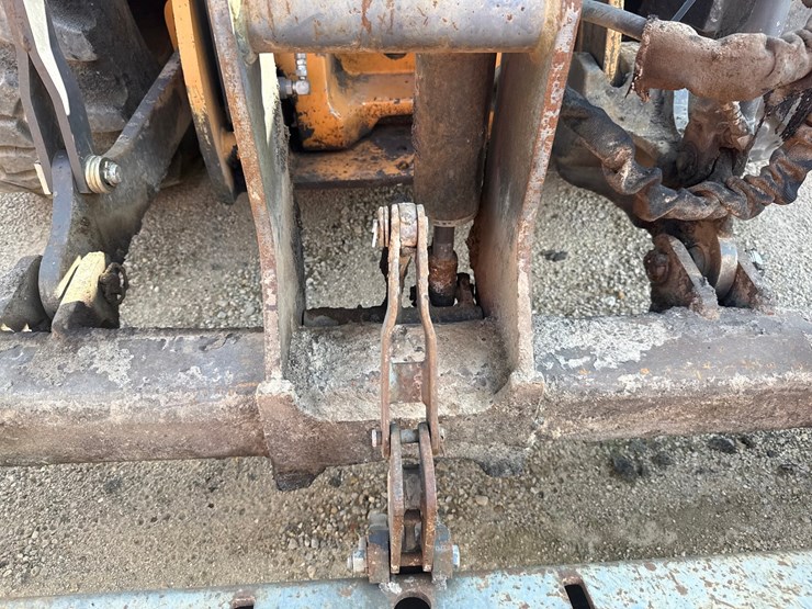 #2483-•-2009-case-570mxt-series-3-skip-loader-image-25
