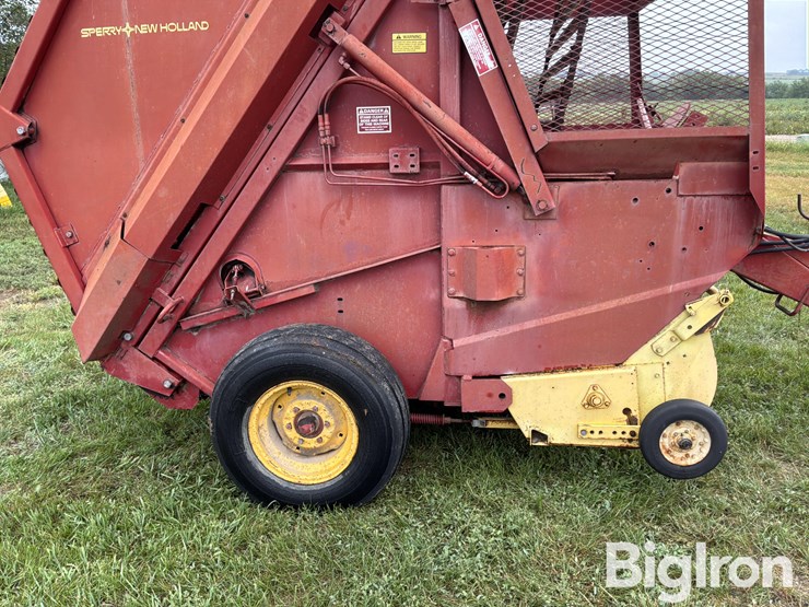 new-holland-851-image-19