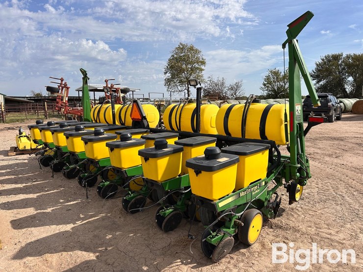 john-deere-7200-image-5