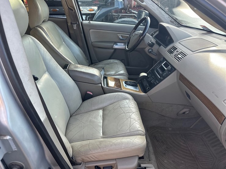 2004-volvo-xc90-image-33