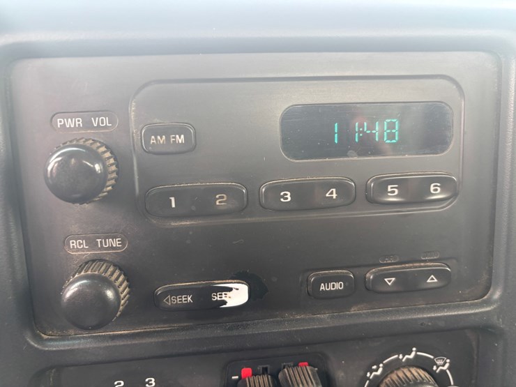 2006-gmc-2500-image-40