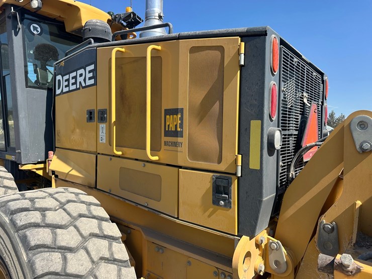 2013-deere-872gp-image-45