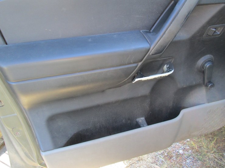 2004-nissan-titan-image-20