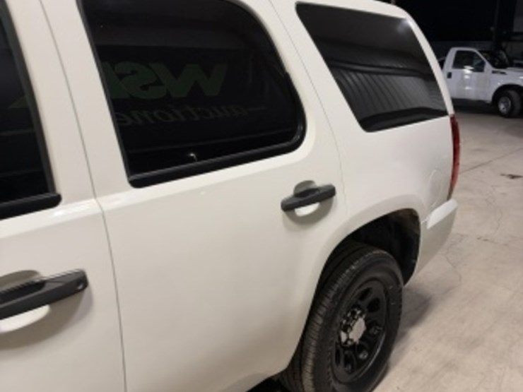 2014-chevrolet-tahoe-image-5