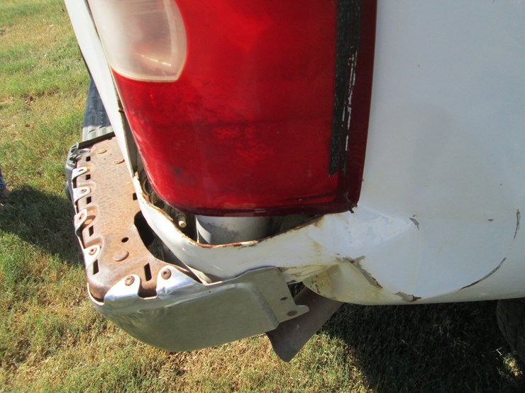 2013-chevrolet-2500hd-image-11