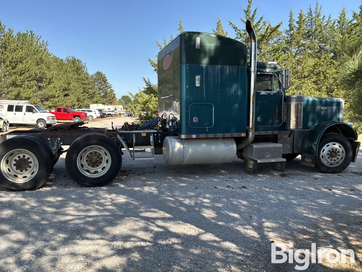 1995-peterbilt-379-image-4