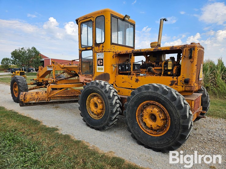 1971-caterpillar-120-image-7