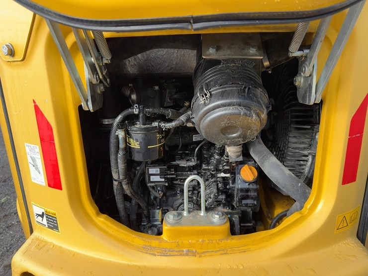 2021-deere-35g-image-25