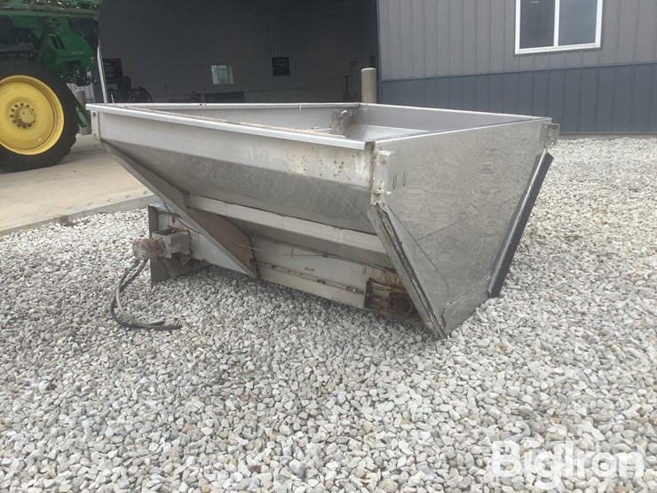 new-leader-l3220g-multapplier-fertilizer-box-image-5