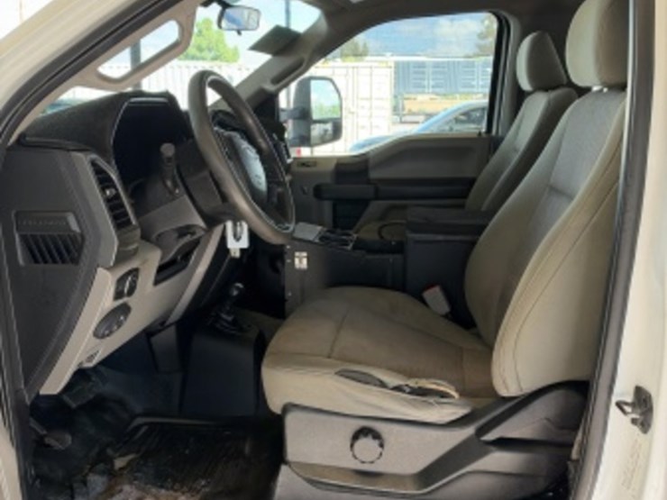 2019-ford-f450-image-32