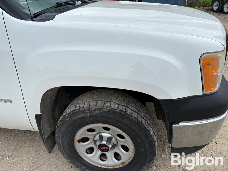 2010-gmc-sierra-1500-image-16