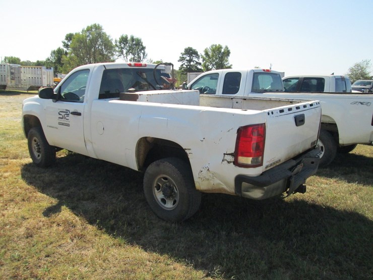 2009-gmc-2500hd-image-4