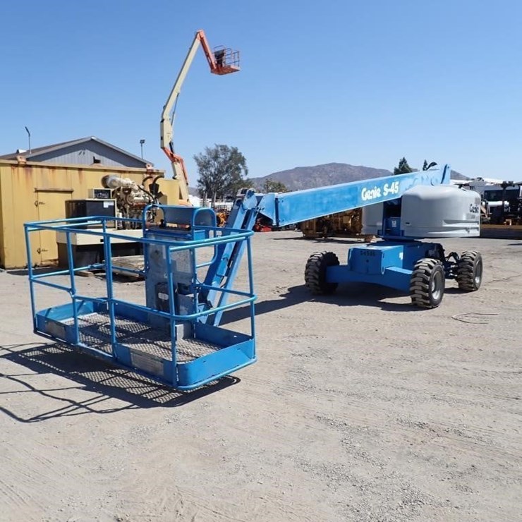 2007 GENIE S45