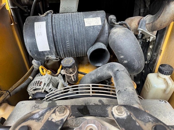john-deere-325-image-14
