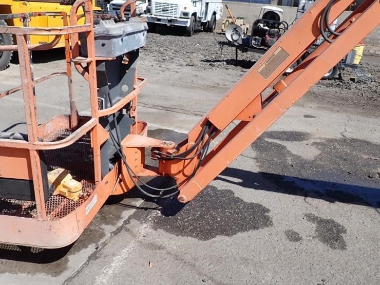 2003-jlg-600ajn-image-8