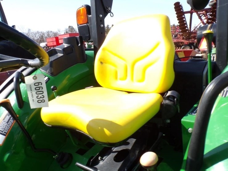 2016-john-deere-5055e-image-17