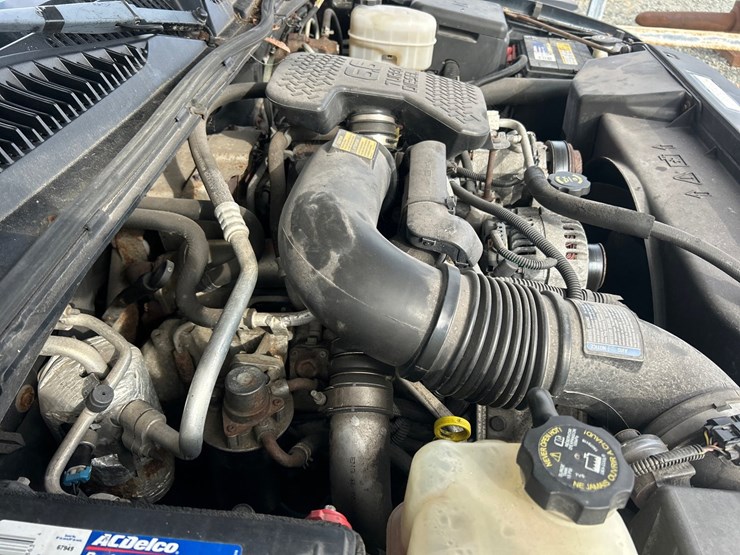 2005-gmc-sierra-2500-image-40