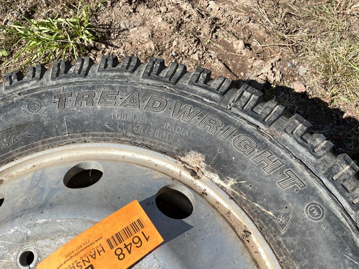 #1648-•-alcoa-10-bolt-aluminum-dually-wheel-with-tire-image-4