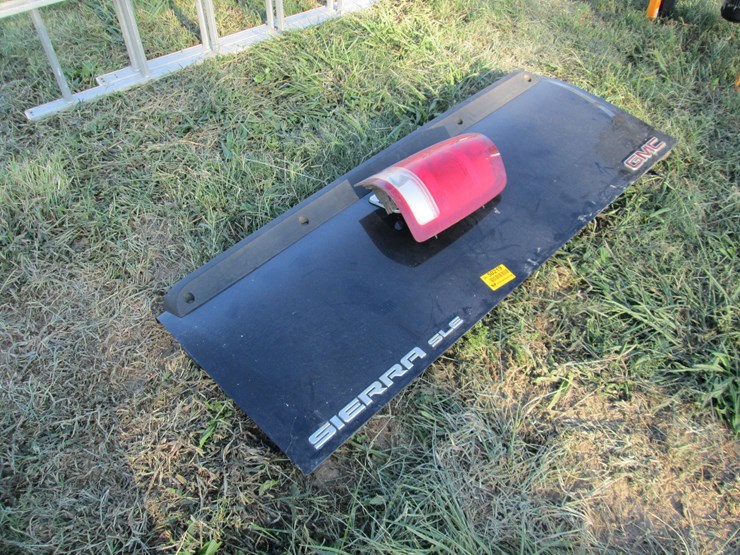 #50219-•-gmc-serra-tailgate-inv#50219-image-1