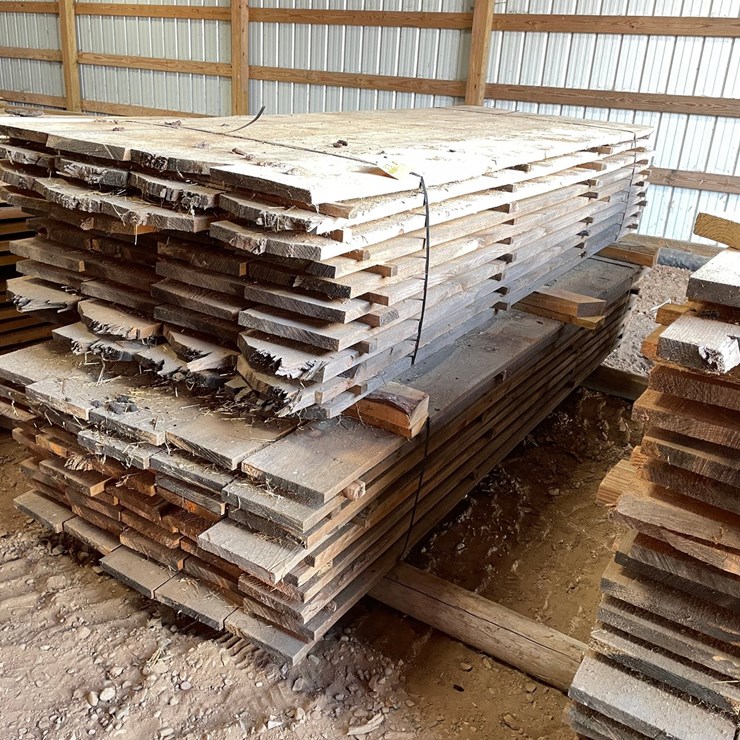 #1675 • Bundle of Pine Boards