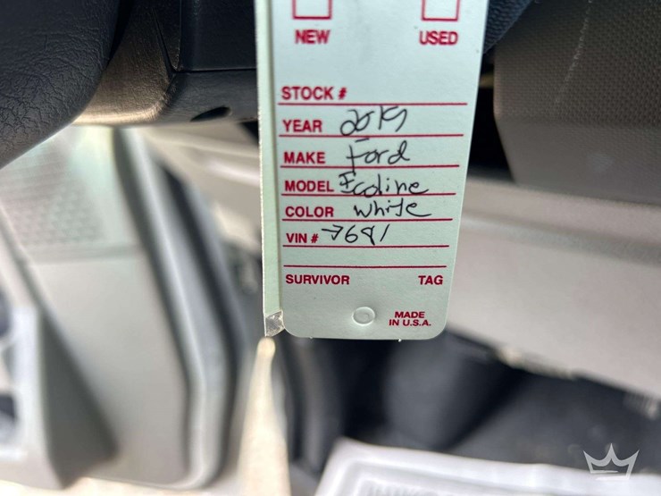 2019-ford-e350-image-27