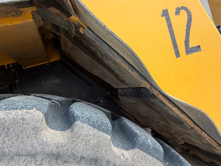 2016-komatsu-hm400-5-image-93