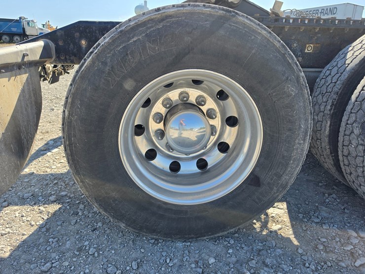 2018-kenworth-t800-image-135
