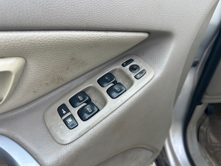 2004-volvo-xc90-image-38
