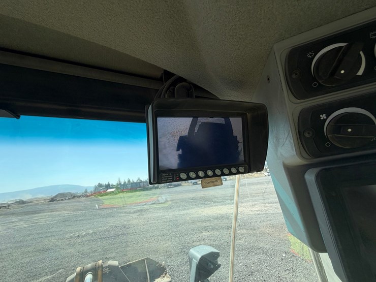 2015-caterpillar-950m-image-52