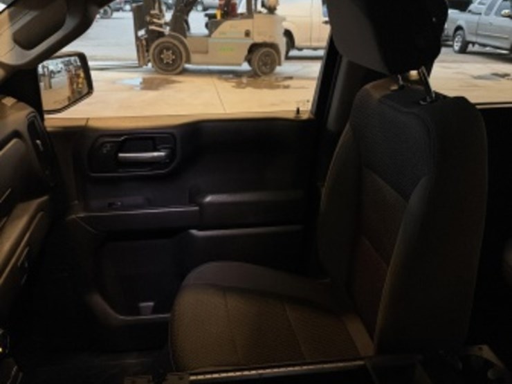 2021-chevrolet-silverado-1500-image-26